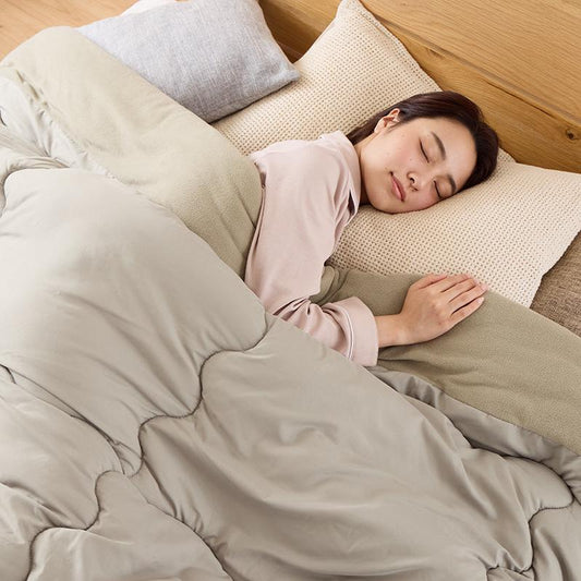 ぬくもりシールド シンサレート 掛け布団 シングル バイカラー 襟元までフリース カバーなしで使える 軽い 丸洗い 断熱 保温 抗菌防臭 洗える 防ダニ 軽量 ホコリが出にくい 低ホル 暖かい 冬用掛け布団 掛ふとん 暖かさ羽毛の約2倍 thinsulate